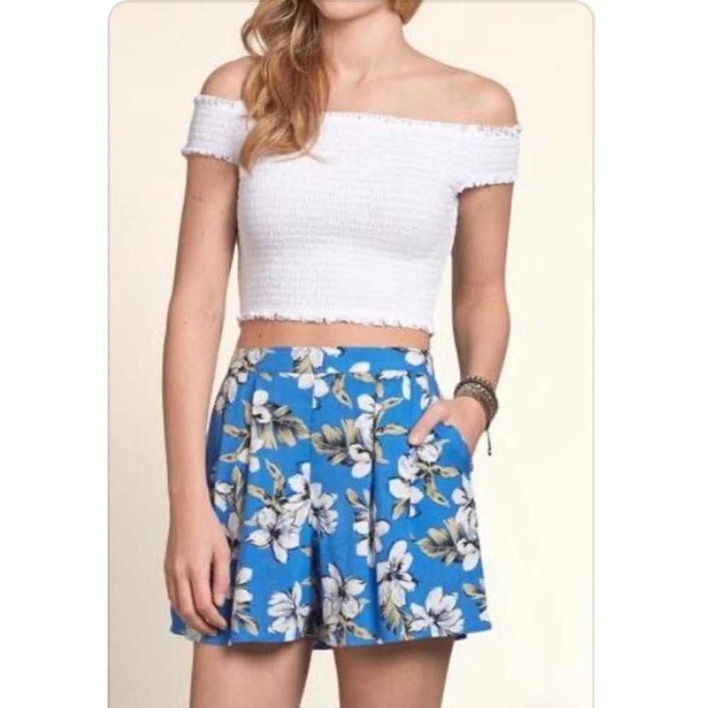 Hollister Smocked Off the Shoulder Crop Top XS